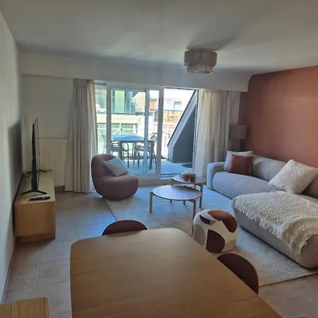 Penthouse Lautrec Apartment